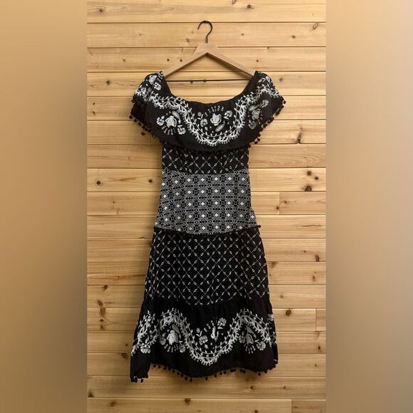 By Anthropologie Size 4 Marisol Off The Shoulder Embroidered Boho Midi Dress - Picture 1 of 16